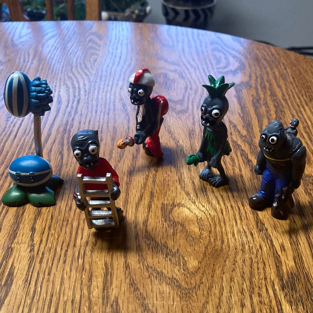 7 Plants vs zombies